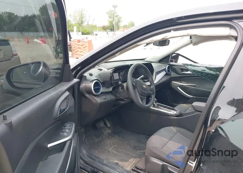 2025 Chevrolet Trax Fwd Ls из США, поврежденный, VIN KL77LFEP1SC089851